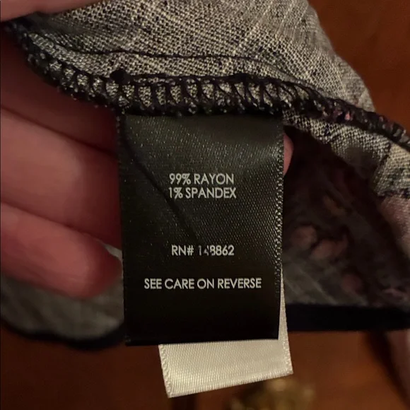 Torrid NWT Floral Long Sleeve Women's Top - Picture 4 of 6